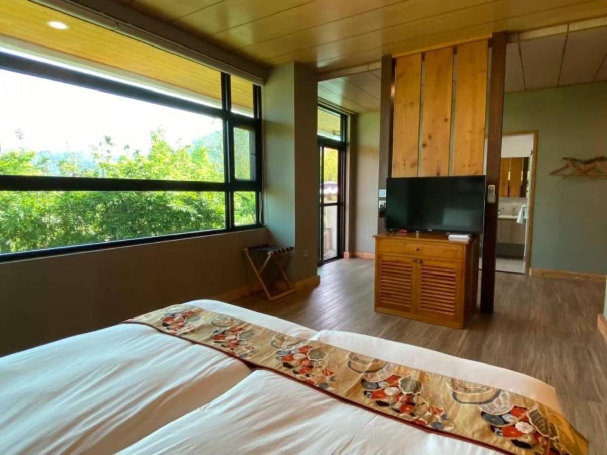 Roaming Cloud Sun Moon Lake B&B Ючи Екстериор снимка